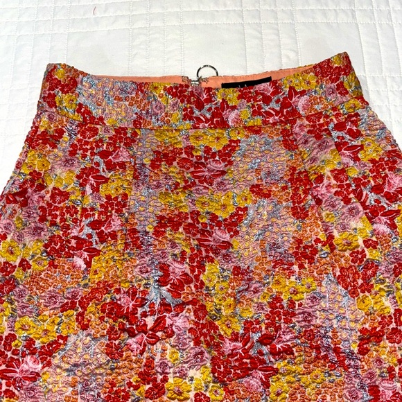 Lulu’s Ellarina Two Piece Floral Jacquard Skirt Set Size Small - Picture 6 of 7